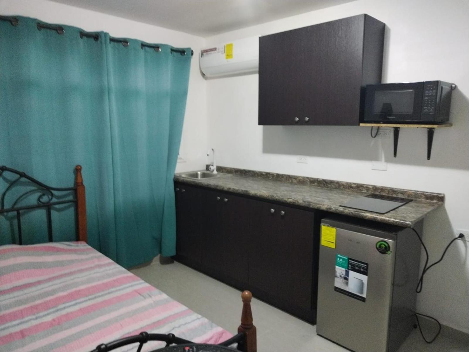Tipo Estudio Amueblado Tranquilo Y Acogedor Cocina Y Bano Privado Independiente En Chanis Cerca De Costa Del Homestay