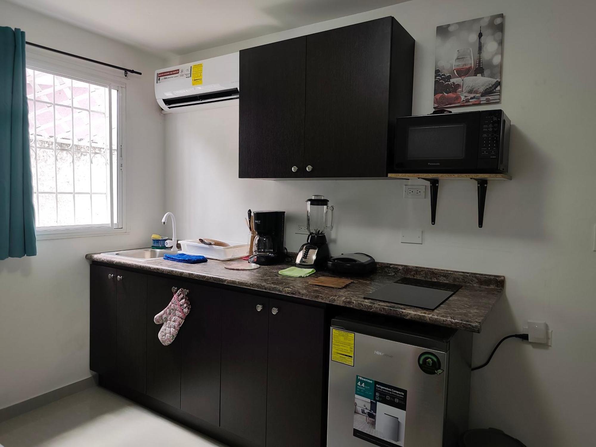Tipo Estudio Amueblado Tranquilo Y Acogedor Cocina Y Bano Privado Independiente En Chanis Cerca De Costa Del Homestay *